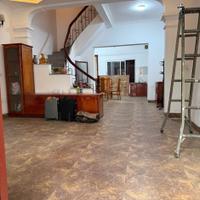 31.10.25 Cho thuê nhà nguyên căn ở Trần Duy Hưng, 80m2 x 5 tầng, có sân cổng riêng để xe thoải mái