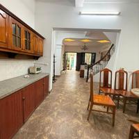 31.10.25 Cho thuê nhà nguyên căn ở Trần Duy Hưng, 80m2 x 5 tầng, có sân cổng riêng để xe thoải mái
