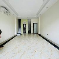 bán nhà mặt phố Ngô Gia Khảm, đối diện bến xe, vỉa hè rộng, kinh doanh ngày đêm