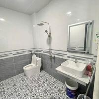 BÁN NHÀ 1 TRỆT 1 LẦU SHR, TC P.TÂN PHONG - CHỈ 2,990 TỈ
