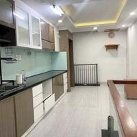 Nhà mặt tiền Hưng Phú P8Q8 chỉ 2p qua Q5, Quận 1
