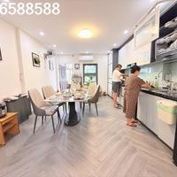 Bán nhà phố Nguyễn Cao trung tâm Thành Phố Hà Nội ô tô của 6 phòng ngủ
