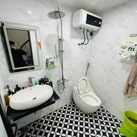 Bán nhà phố Nguyễn Cao trung tâm Thành Phố Hà Nội ô tô của 6 phòng ngủ