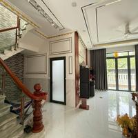 NP1105 Bán Nhà phố, thiết kế sang trọng Biệt Thự, khu dân cư an ninh, xóm ở đông đúc