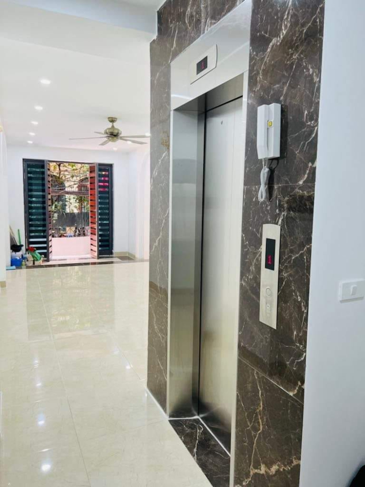TOÀ NHÀ VP - PHÁO ĐÀI LÁNG- MỘT BƯỚC Ô TÔ TRÁNH - BẢY TẦNG THANG MÁY 43M 11,8 TỶ