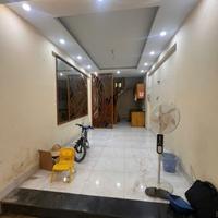 Nhà Lạc Long Quân 31m, 5 tầng, full đồ, oto qua nhà!
