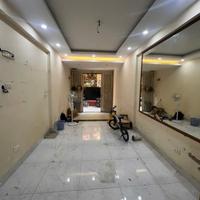 Nhà Lạc Long Quân 31m, 5 tầng, full đồ, oto qua nhà!