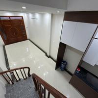 Cần bán 30m2 nhà 5 tầng ngõ 80/1 Hoa Lâm. Ngay gần chợ, trường học các cấp, siêu thị Big C