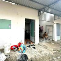 Bán dãy trọ 10 phòng đang cho thuê kín ở kp8 thị trấn Bến Lức tdt 200m2 full thổ giá 3,2 tỷ