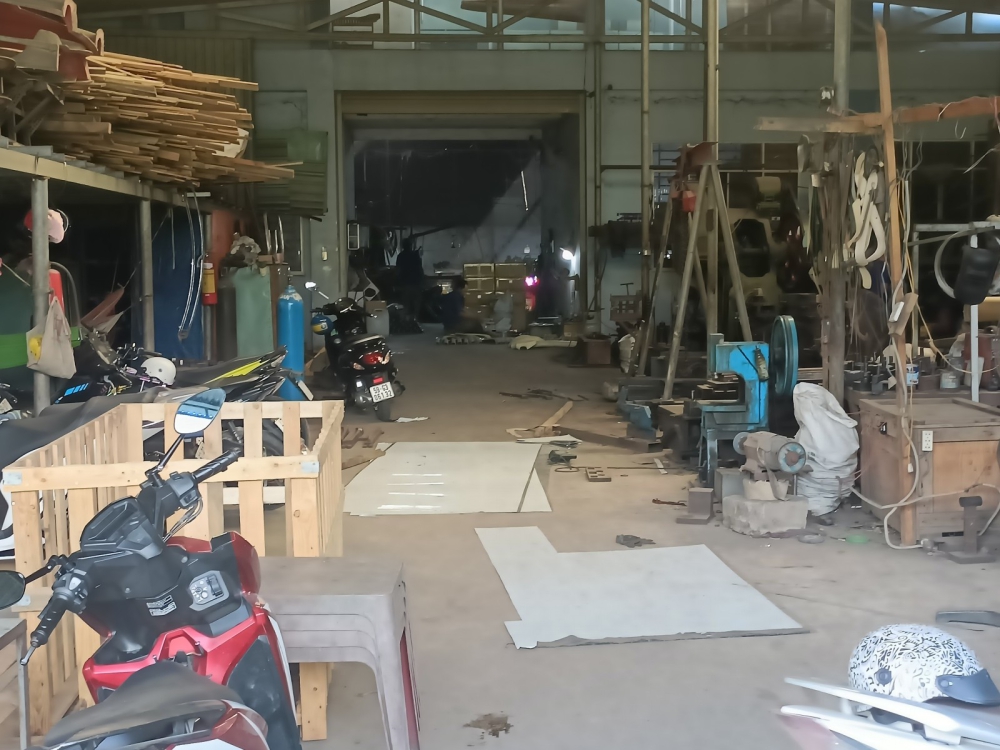 Văn phòng nhà xưởng hẻm xe container, đường Võ văn Vân, Tân tạo, Bình tân