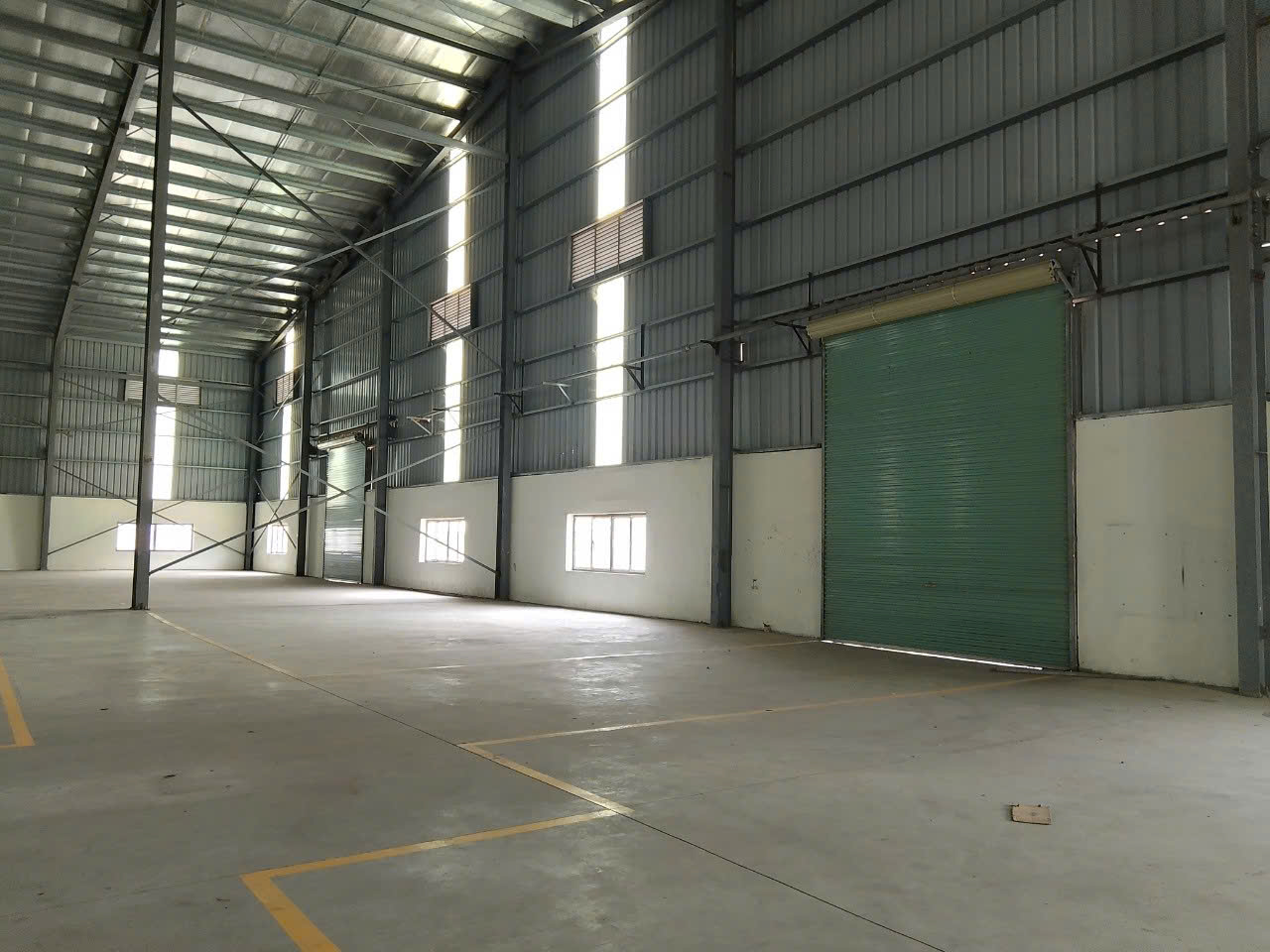CHO THUÊ KHO XƯỞNG 2.800M2 TẠI KCN NGỌC HỒI - PCCC NGHIỆM THU - XE CONTAINER VÀO TẬN CỬA