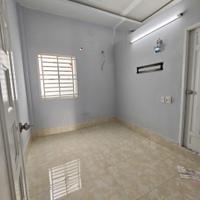 132. Nhà 5,5 triệu 3 phòng ngủ gần cầu Bà Bộ