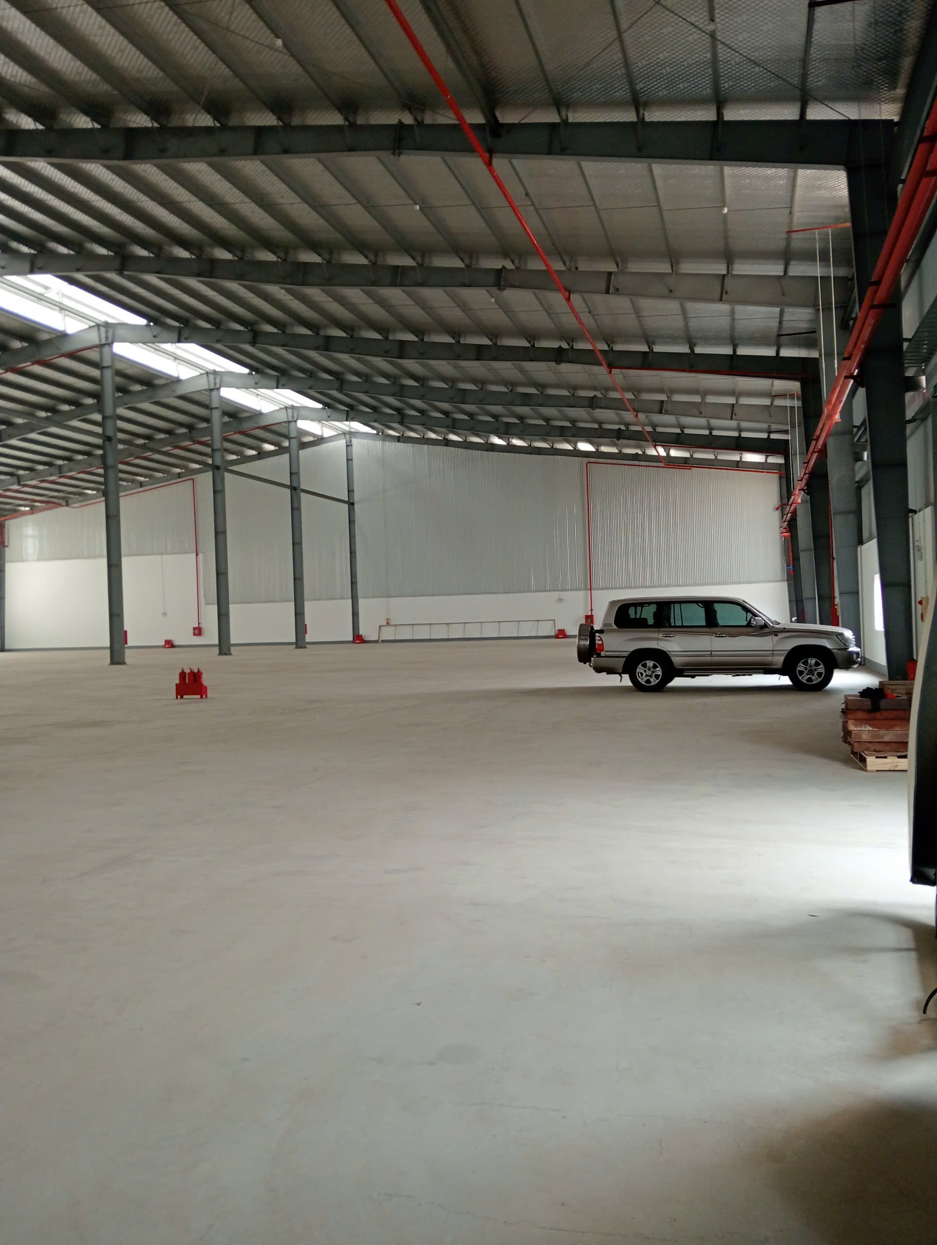 CHO THUÊ  KHO, XƯỞNG 6000m MỚI XÂY DỰNG Tại KCN QUANG MINH.