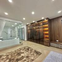 Cần bán nhà ngõ 24 Ngọc Lâm, 58m x 6T gara thang máy, kinh doanh nhỏ. ở luôn