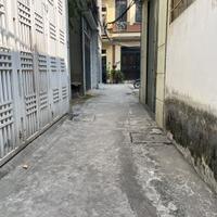 Bán gấp 50,8m2 đất ngõ 29 Phố Trạm. Cách 50m ra vườn hoa và mặt Phố, 150m ra cầu Vĩnh Tuy