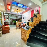 Nhà đẹp 4 lầu MTKD gần sân bay ngang 5.2m 110m2 vừa ở vừa KD Nguyễn Văn Công 16.9 tỷ