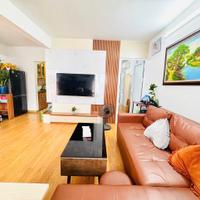 hot nhât khu vực luôn anh chị ạ  _
 Căn góc Văn Chương 3 mặt thoáng sáng, ở sướng.
- Ai đang