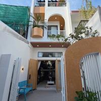 NHÀ PHỐ 1 TRỆT 2 LẦU BÌNH DƯƠNG – ĐẤT DÀI 30M HIẾM – SÂN TRƯỚC SAU CỰC RỘNG