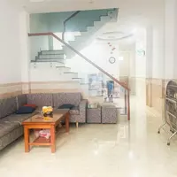 NHÀ 2 TẦNG 85M²,CHỈ CÁCH 2 CĂN RA MẶT TIỀN NGUYỄN PHƯỚC NGUYÊN,NGANG 4.75M,3PN,SÁT CHỢ,BÊN CÔNG