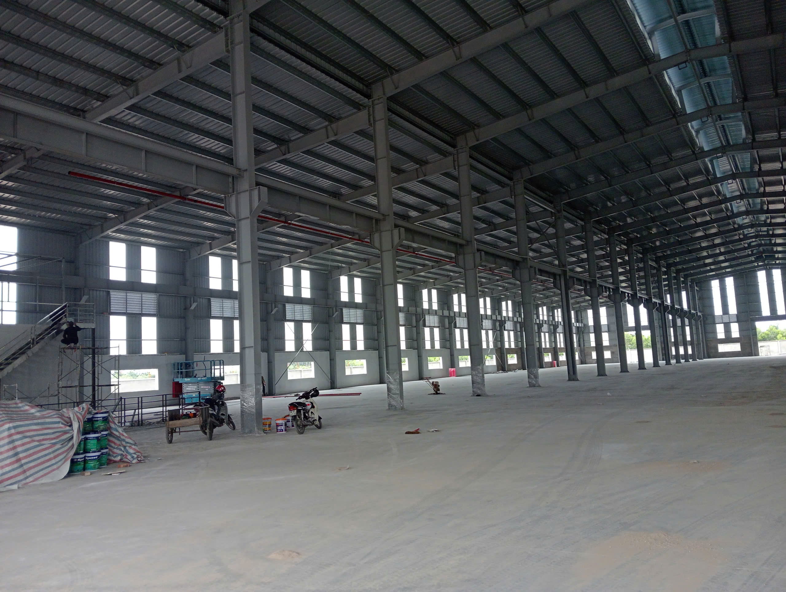 CHO THUÊ KHO XƯỞNG MỚI XÂY 6.200M² TẠI KCN ĐỒNG VĂN 1 - ĐẦY ĐỦ PHÁP LÝ.