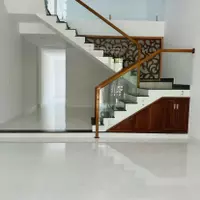 Ở khu đô thị Hòa Xuân mà giá rẻ vô địch. Chỉ nhỉnh 5 tỷ mà có ngay căn nhà 2 tầng kiên cố siêu đẹp.