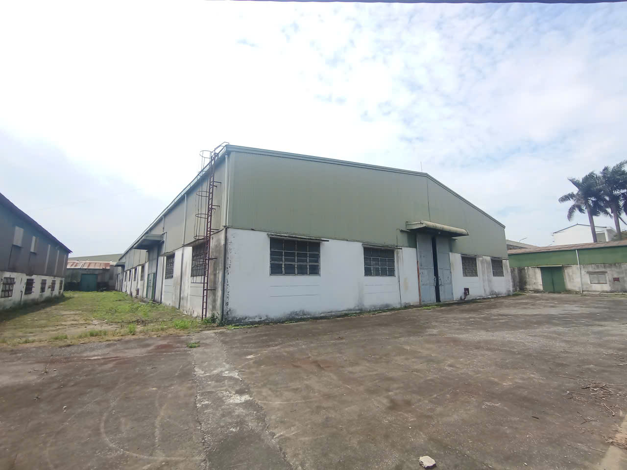 CHO THUÊ KHO XƯỞNG 8.100m² tại TRUNG TÂM CHẾ BIẾN XK HAPRO. ĐÔNG ANH.