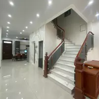 CHO THUÊ NHÀ 6 PHÒNG NGỦ CÓ THANG MÁY SẴN ĐỒ VÕ CƯỜNG