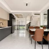 Bán nhà mặt tiền đường số 5A chợ Bình Long, 70m 2, kế bên aeon tân phú,nhà mới tinh 5 lầu đường 8m