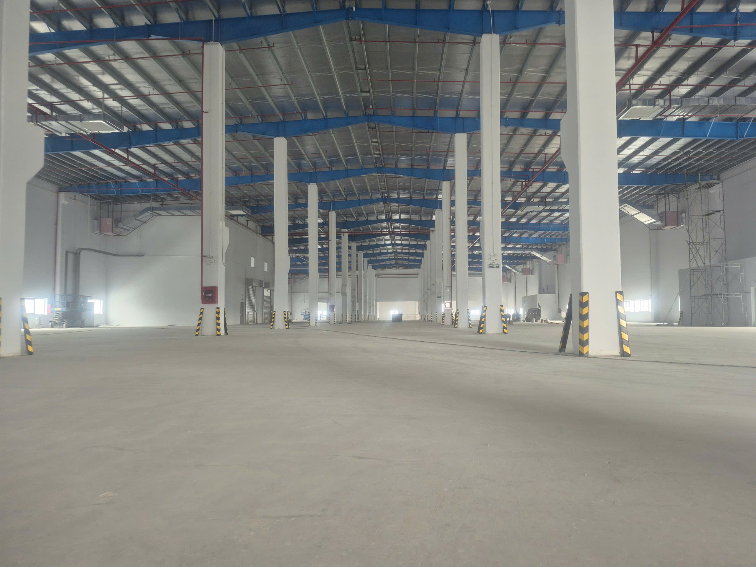 CHO THUÊ KHO XƯỞNG 2340m² KCN QUANG MINH - HÀ NỘI. PCCC Tự Động.