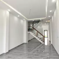 CẦN BÁN GẤP NHÀ 1 TRỆT 1 LẦU - 3PN - 2WC - GIÁ 2 TỶ - TẠI THỦ DẦU MỘT - SỔ HỒNG RIÊNG