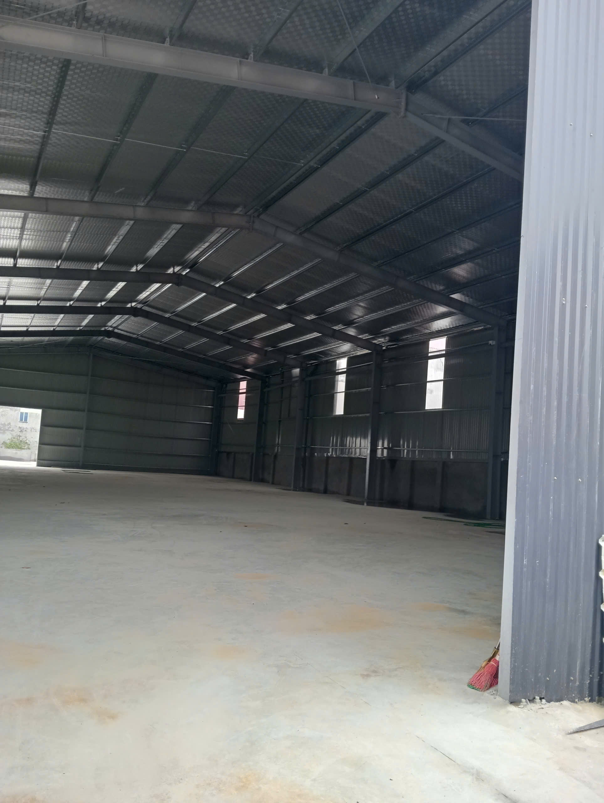 CHO THUÊ KHO XƯỞNG 1300m² Tại QL2 PHÙ LỖ, SÓC SƠN - Xe Container Đỗ Cửa, Điện 3 Pha