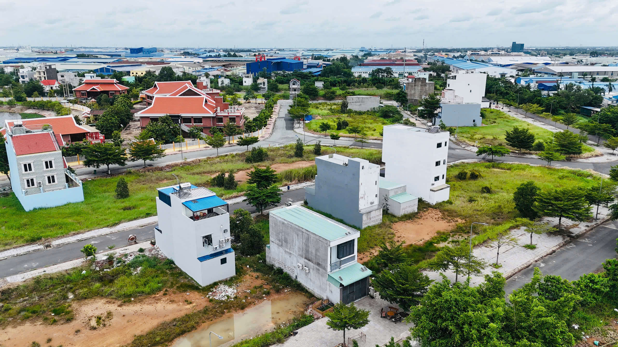 CẦN TIỀN BÁN GẤP! LÔ ĐẤT ĐẮC ĐỊA KDC TÂN ĐÔ – SỔ SẴN CÔNG CHỨNG NGAY
