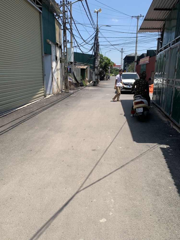 Cho thuê kho xưởng giá rẻ, sạch đẹp tại Đông La, Hoài Đức, Hà Nội DT 500m2