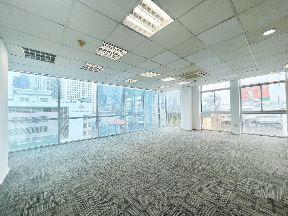 Cho thuê sàn VP 140m2 view kính sang xịn ngay bến Vân Đồn, Quận 4