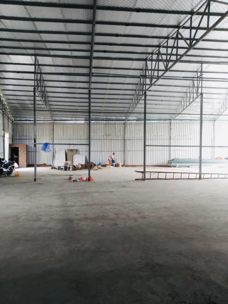 Cho thuê kho mới - sạch - đẹp tại làng nghề Triều Khúc, Thanh Trì DT 400m2