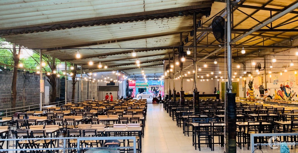 Cho thuê mặt bằng lớn mặt tiền đường Hậu Giang, Quận 6, DT 900m2