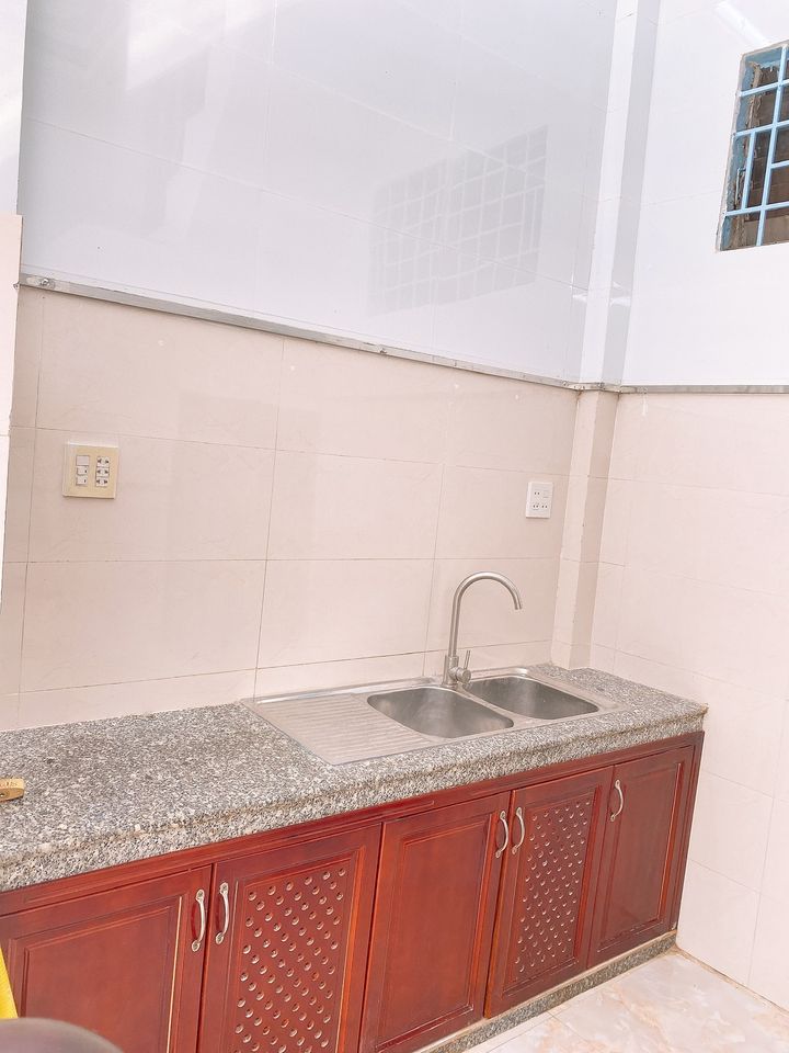Cho thuê nhà 1 trệt 2 lầu mới xây mặt tiền Phạm Ngũ Lão - Gần góc hẻm 124