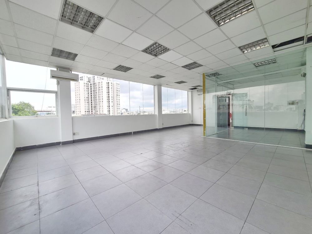 Cho thuê văn phòng view full kính Trần Quang Khải, Quận 1, DT 75m2