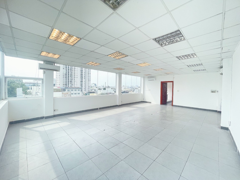 Cho thuê văn phòng view full kính Trần Quang Khải, Quận 1, DT 75m2
