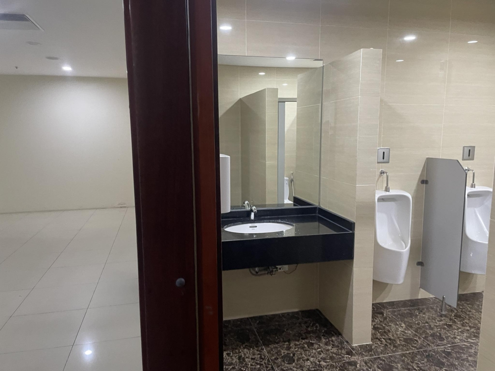 Cho thuê sàn văn phòng 100-200m2. Văn phòng co-working 10-50m2
