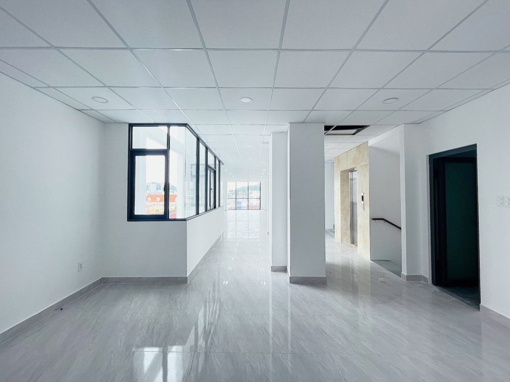 Cho thuê văn phòng view kính sàn 145m2 đường Hai Bà Trưng, Quận 1