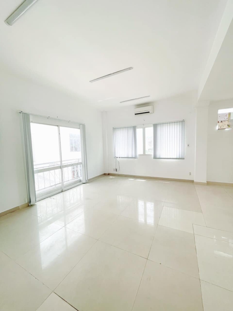 Văn phòng cho thuê sàn 30m2 đường Đinh Công Tráng, Quận 1