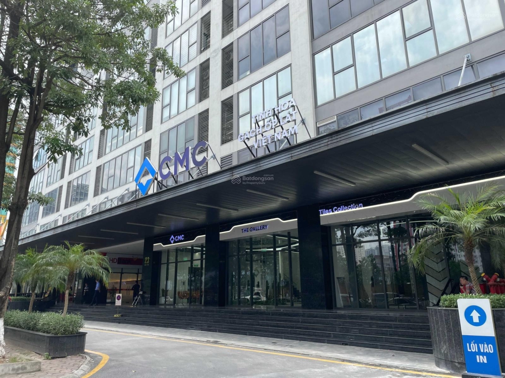 Bán Shop TMDV 1800m2 Tầng 1 - 2 sảnh khối đế toà nhà đang cho ngân hàng thuê dài hạn Phố Duy Tân