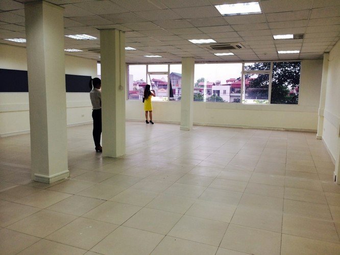 Cho thuê VP 57m giá 14 triệu tại số 62 đường Yên Phụ