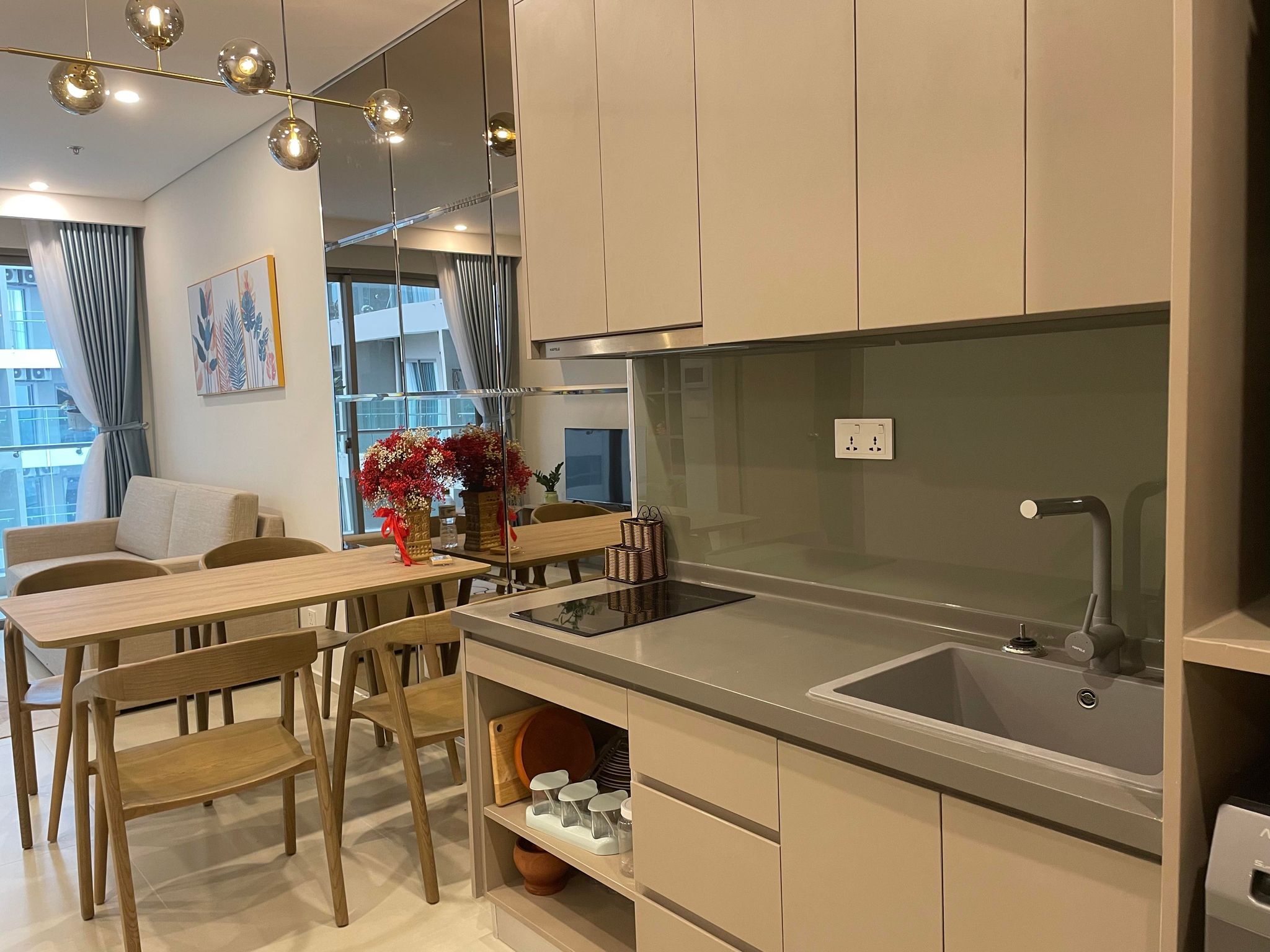 Chính chủ cần bán căn hộ cao cấp The Sóng 5* giá gốc chủ đầu tư, tặng full nội thất