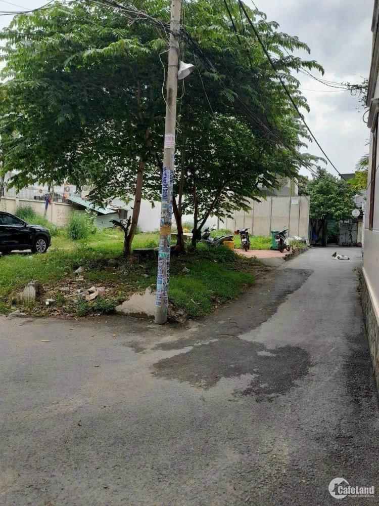 Kẹt công nợ bán lô đất 2 MT khu Thảo Điền giảm từ 27 tỷ về 21,x tỷ