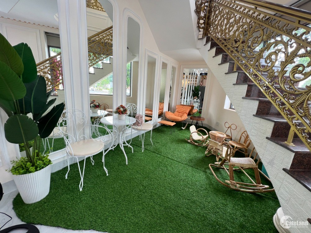 Cho thuê Mặt Bằng Kinh Doanh CaFe Ngay Ngã 4 - sàn 90m2- có vĩa hè rộng.15tr/1th