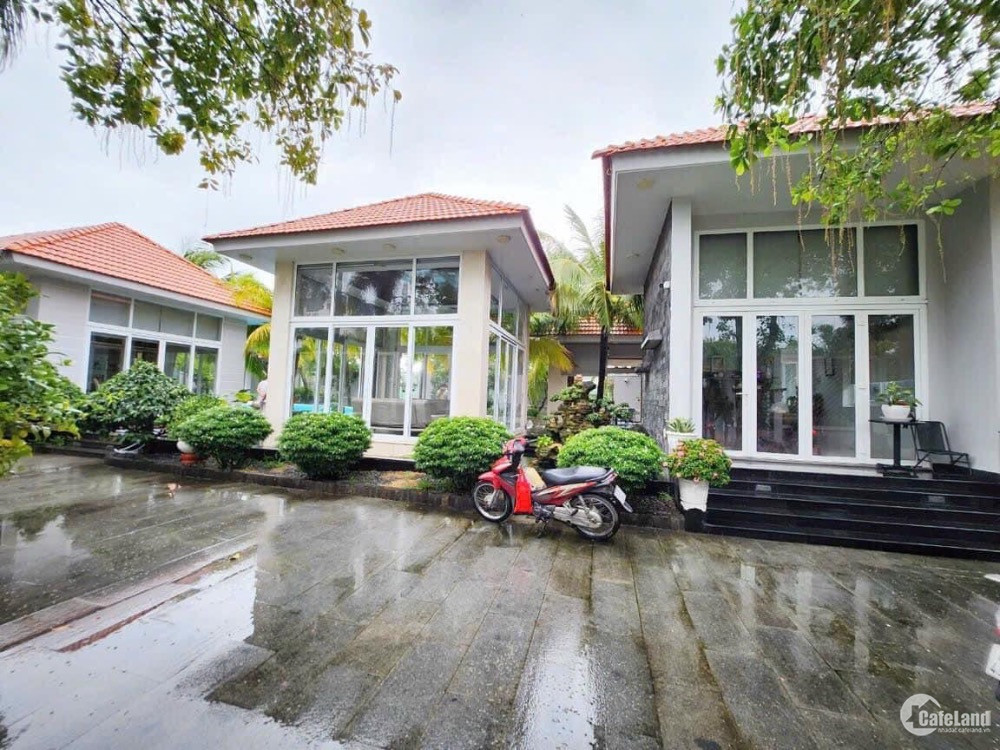 Hiếm! Bán BIỆT THỰ 1.542m2 góc 3 mặt tiền đường Nguyễn Hữu Cầu - Cồn Khương