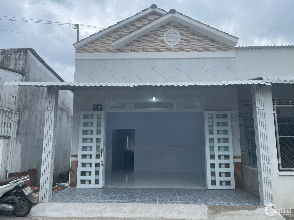 Nhà Trệt, DTSD Hơn 100m2, Lộ Nhựa, Cặp Sông Cái Răng Bé, TPCT