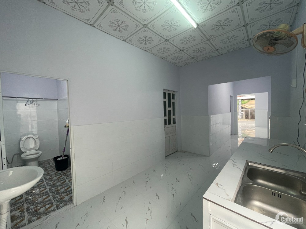 Nhà Trệt, DTSD Hơn 100m2, Lộ Nhựa, Cặp Sông Cái Răng Bé, TPCT
